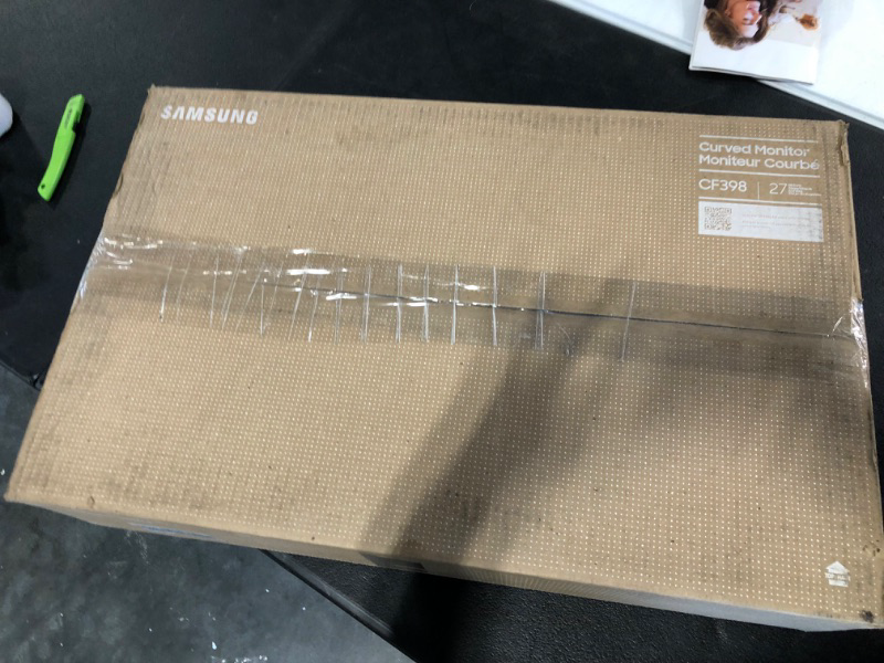 Photo 1 of SAMSUNG 27-Inch CF39 Series FHD 1080p Curved Computer Monitor, Ultra Slim Design, AMD FreeSync, 4ms response, HDMI, DisplayPort, VESA Compatible, Wide Viewing Angle (LC27F398FWNXZA), Black 27-inch Curved DP/HDMI/1-Yr Warranty