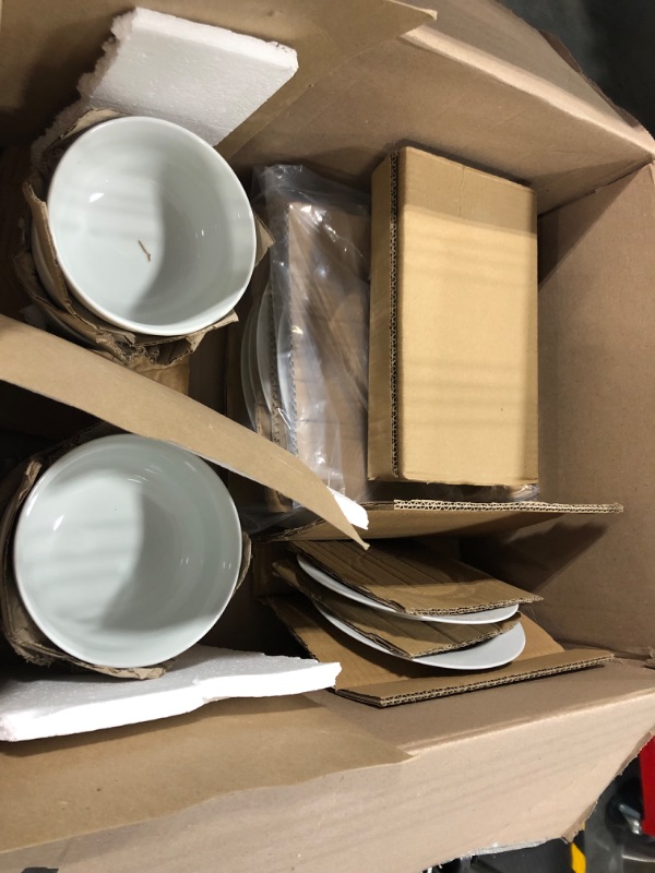 Photo 1 of Amazon Basics 12-Piece Kitchen Dinnerware Set, Plates, Dishes, Bowls, Service for 6, White Porcelain Coupe White Coupe