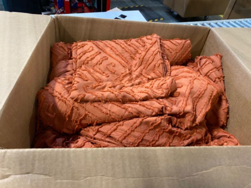Photo 1 of LAVACHEY King Comforter Set, Tufted Terracotta Comforter Set Queen, Boho Bedding Comforter Sets Extra Fluffy, Ideal for All Seasons 3 Pieces (1 Comforter, 2 Pillowcases) King Terracotta