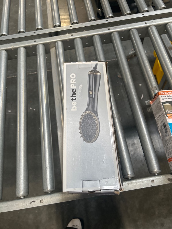 Photo 1 of INFINITIPRO BY CONAIR Hot Air Paddle Styler Dryer Brush