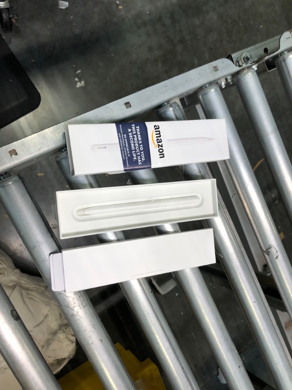 Photo 1 of Apple Pencil (2nd Generation)