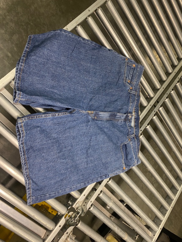 Photo 3 of Levi's Men's 550 Short W44L