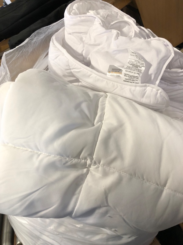 Photo 1 of ABOUTABED Twin Bedding Comforter Duvet Insert - All Season Goose Down Alternative - Ultra Soft Quilted Comforters with Corner Tabs- Hotel Collection Machine Washable Twin Solid White