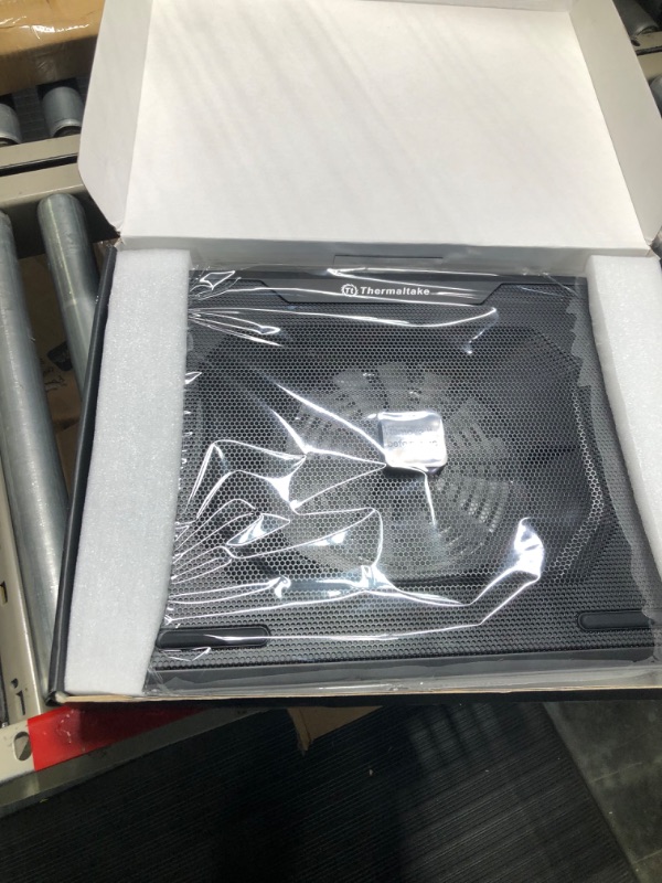 Photo 1 of Thermaltake Massive 20 RGB Steel Mesh Panel Single 200mm Fan 10"?19" Laptop Notebook Cooling Pad CL?N014?PL20SW?A