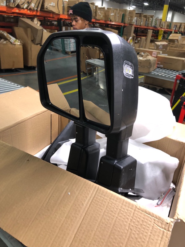 Photo 4 of AERDM New towing mirror Black Housing with Temperature sensor fit Ford Super Duty F-250 F-350 F-450 F-550 2017 2018 2019 w/Blind Spot with arrow Lamp,Turn Signal, Puddle, Clearance and Auxiliary Lamp