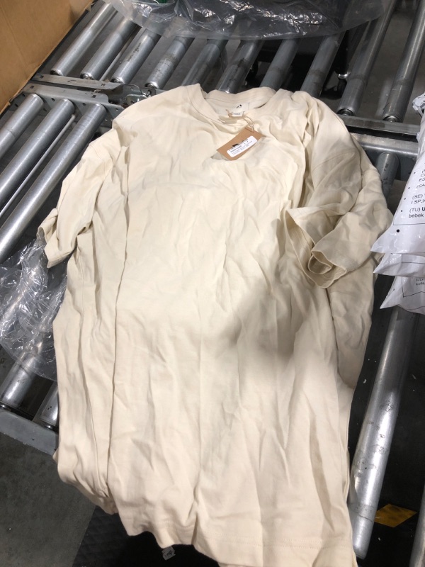 Photo 1 of Amazon Essentials Men's Oversized Heavyweight Cotton Short-Sleeve T-Shirt (Previously Amazon Aware) Large Beige