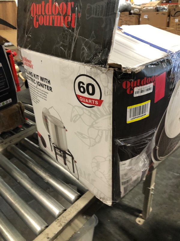 Photo 1 of ELEMUSE Dual Layer 4 Inch Memory Foam Mattress Topper Queen Size, 2 Inch Cooling Gel Memory Foam Plus 2 Inch Bamboo Pillow Top Cover, Comfort Support Back Pain Relief Queen White