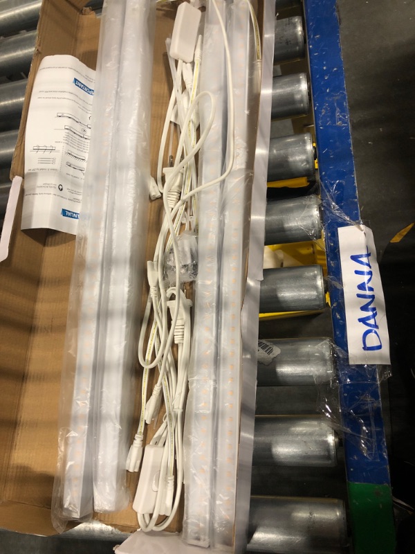 Photo 1 of (6 Pack) Barrina LED T5 Integrated Single Fixture, 4FT, 2200lm, 6500K (Super Bright White), 20W, Utility LED Shop Light, Ceiling and Under Cabinet Light, Corded Electric with ON/OFF Switch, ETL Listed 6-pack (6-power Cords)