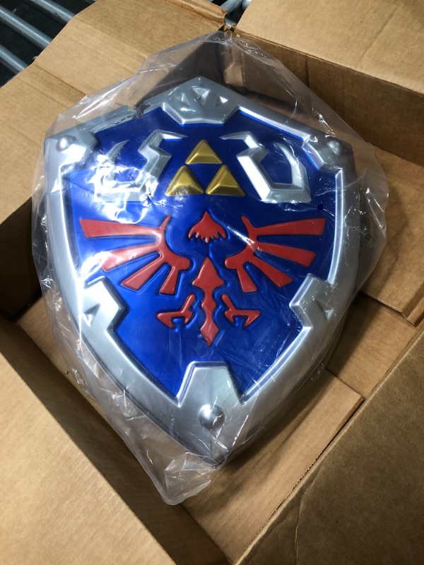 Photo 3 of Disguise Link Shield - the Legend of Zelda