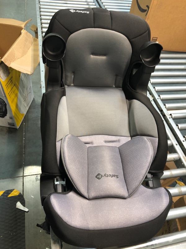 Photo 1 of Safety 1st Grand 2-in-1 Booster Car Seat, Extended Use: Forward-Facing with Harness, 30-65 pounds and Belt-Positioning Booster, 40-120 pounds, High Street