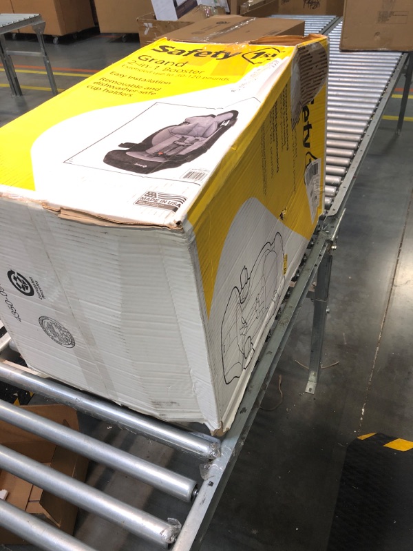 Photo 1 of Safety 1st Grand 2-in-1 Booster Car Seat, Extended Use: Forward-Facing with Harness, 30-65 pounds and Belt-Positioning Booster, 40-120 pounds, High Street