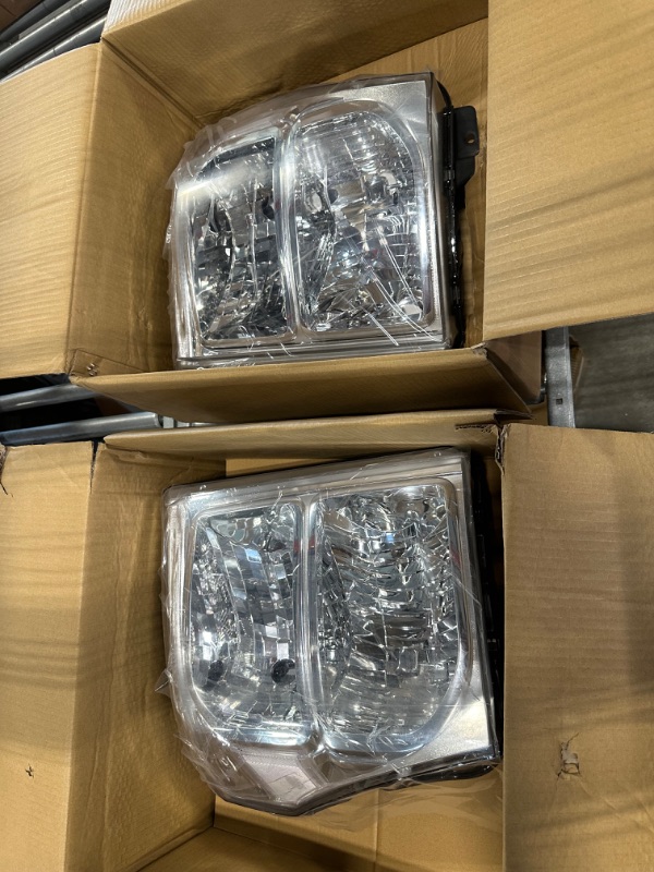 Photo 3 of [Halogen Model] Factory Style Headlights Assembly Compatible with Ford F-250 F-350 F-450 F-550 Super Duty 11-16, Chrome Housing Clear Corner OE Style Chrome