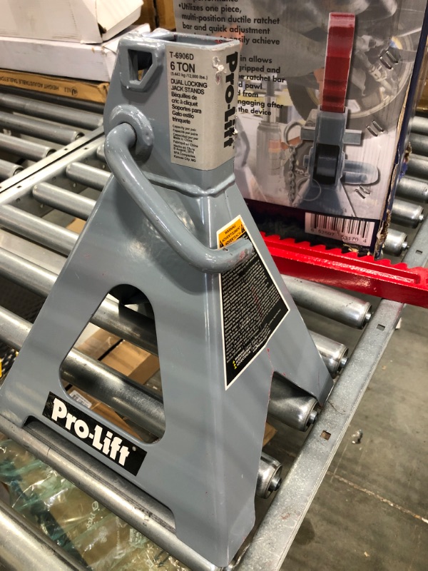 Photo 1 of 6-Ton Double Locking Pin Jack Stand with Cast Ductile Ratchet Bar

*ONE JACK STAND MISSING* *MINOR DAMAGE ON STAND*