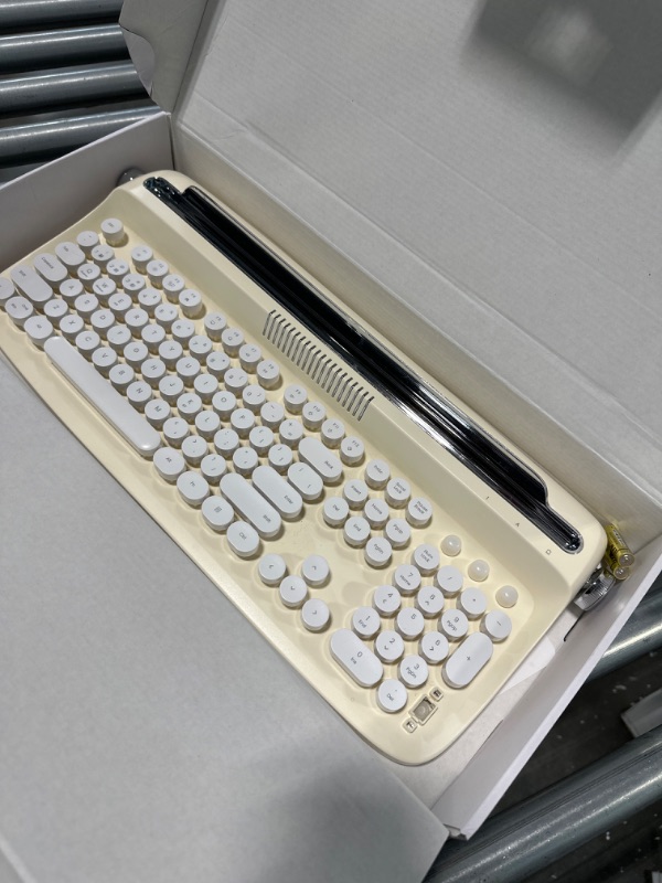 Photo 4 of YUNZII ACTTO B503 Wireless Typewriter Keyboard, Retro Bluetooth Keyboard with Integrated Stand for Multi-Device (B503, Ivory Butter) B503 Ivory Butter