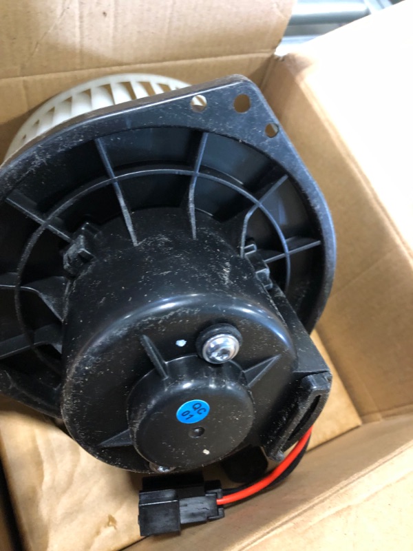 Photo 3 of HVAC Heater Blower Motor with Fan Cage Replacement for 04-08 Chrysler Pacifica, 01-07 Chrysler Town & Country/Dodge Caravan/Dodge Grand Caravan, 01-03 Chrysler Voyager 700070, 4885475AC, 4885475AB