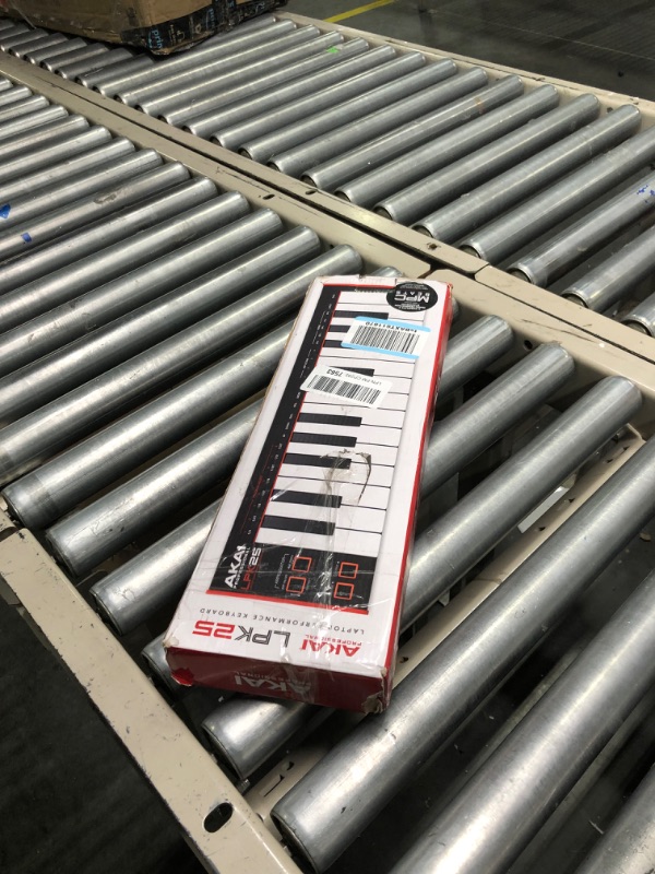 Photo 1 of AKAI Professional LPK25 - USB MIDI Keyboard Controller with 25 Responsive Synth Keys for Mac and PC, Arpeggiator and Music Production Software New Model