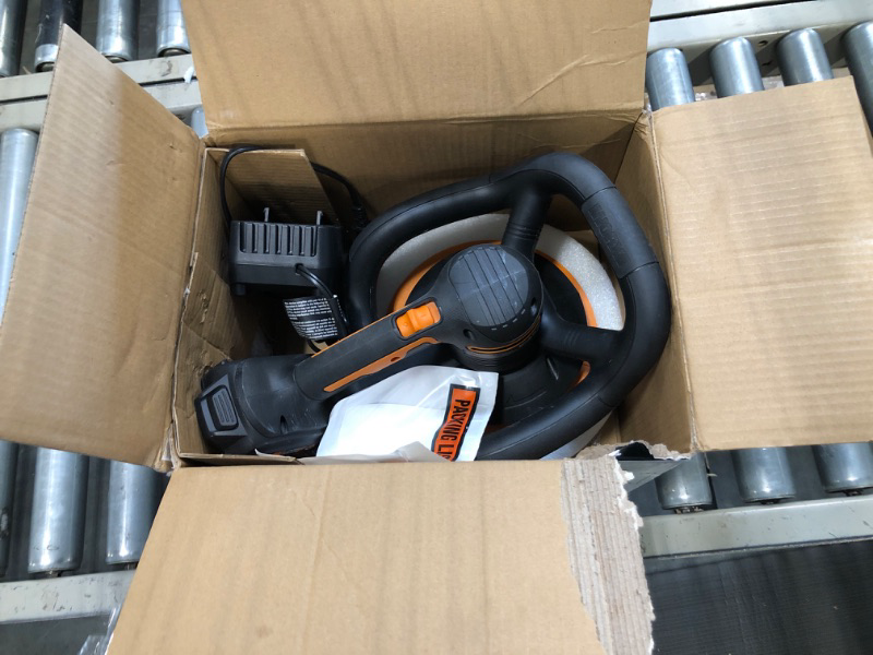 Photo 3 of Worx WX856L 20V Power Share 10" Cordless Polisher & Buffer 20V Buffer/Polisher