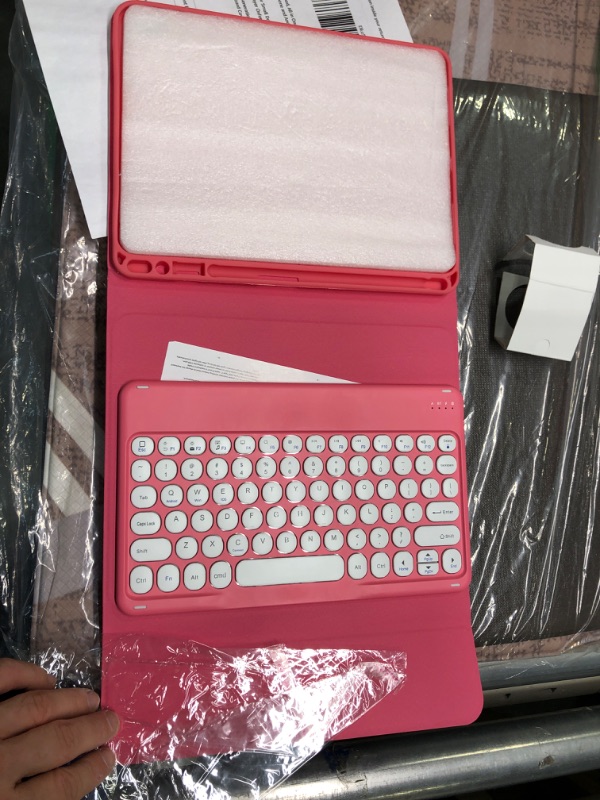 Photo 4 of HENGHUI iPad Air 5th 4th Generation Keyboard Case Cute Round Key Color Keyboard Wireless Detachable Bluetooth Keyboard Cover with Pencil Holder for iPad Air 5 iPad Air 4 10.9 inch (Dark Pink)