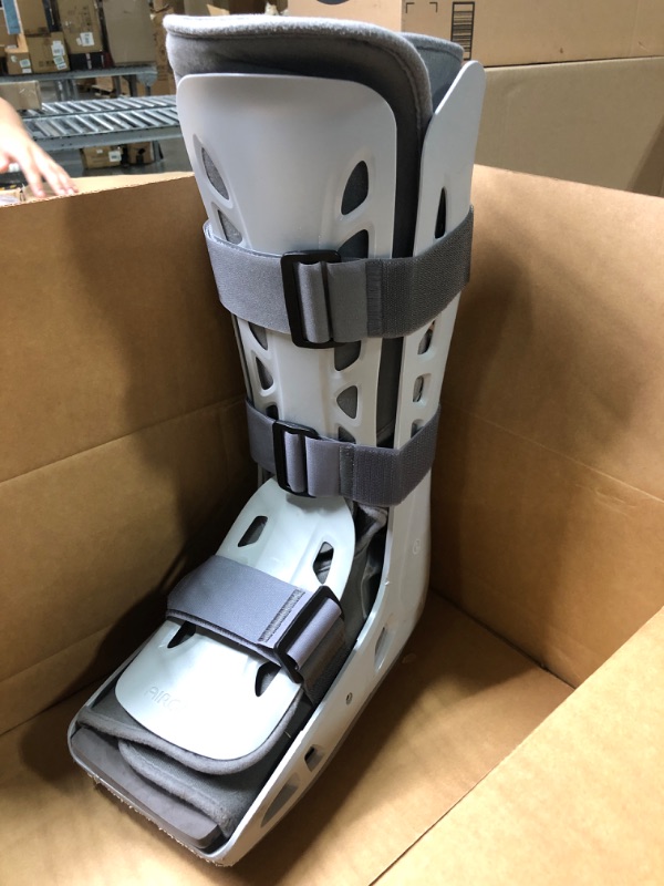 Photo 1 of Aircast AirSelect Walker Brace/Walking Boot (Elite, Short and Standard) Medium Standard
