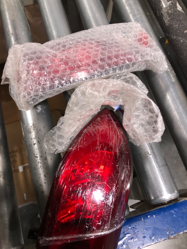 Photo 2 of Drive-up Golf Cart LED Taillight for Club Car Precedent 2004-Up and Tempo 2018-Up Models Replacements 12V 3 Wires Rear Light Kit