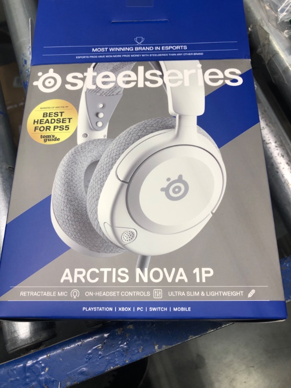 Photo 2 of SteelSeries Arctis Nova 1P Multi-System Gaming Headset — Hi-Fi Drivers — 360° Spatial Audio — Comfort Design — Durable — Lightweight — Noise-Cancelling Mic — PS5/PS4, PC, Xbox, Switch - White Nova 1P White