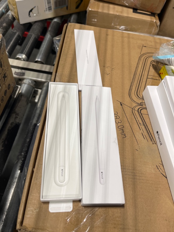 Photo 2 of Apple Pencil (USB-C)