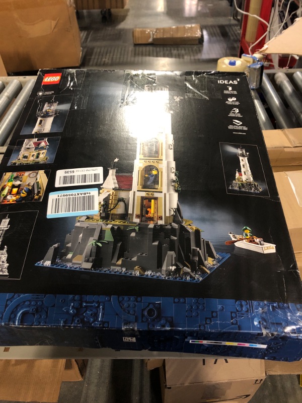 Photo 2 of **FOR PARTS ONLY, NOT A COMPLEAT** LEGO Ideas Motorized Lighthouse 21335 Building Set for Adults (2,065 Pieces)