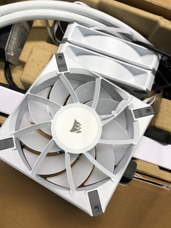 Photo 1 of Corsair iCUE H150i Elite CAPELLIX XT Desktop Liquid CPU Cooler - Three AF120 RGB Elite Fans - 360mm Radiator - Intel® LGA 1700, 1200, 115X, 2066, AMD® AM5, AM4 - Included iCUE Commander CORE - White ELITE CAPELLIX XT 360mm Radiator White