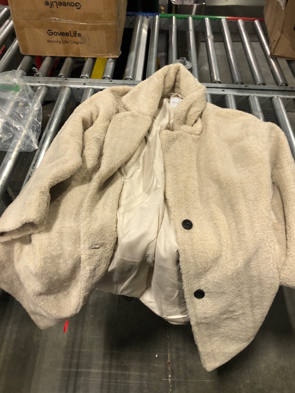 Photo 1 of Amazon Essentials Women's Teddy Bear Fleece Oversized-Fit Lapel Jacket (Previously Daily Ritual) Medium Sand
