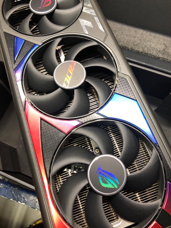 Photo 9 of ASUS ROG Strix GeForce RTX® 4090 OC Edition Gaming Graphics Card (PCIe 4.0, 24GB GDDR6X, HDMI 2.1a, DisplayPort 1.4a) Black ROG-STRIX-RTX4090-O24G-GAMING