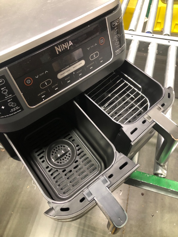 Photo 4 of **for parts- won't turn on****  Ninja DZ201 Foodi 8 Quart 6-in-1 DualZone 2-Basket Air Fryer with 2 Independent Frying Baskets, Match Cook & Smart Finish to Roast, Broil, Dehydrate & More for Quick, Easy Meals, Grey
