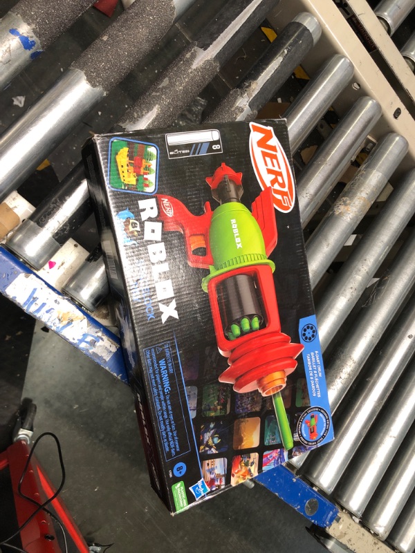 Photo 2 of NERF Roblox Build A Boat for Treasure: Spacelock Ray Blaster, Includes Code to Redeem Exclusive Virtual Item, 8 Elite Darts