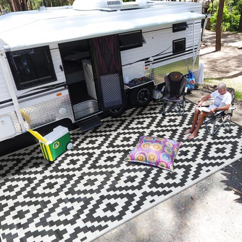 Photo 1 of 
Roll over image to zoom in






3 VIDEOS

SAND MINE Reversible Mats, Plastic Straw Rug, Modern Area Rug, Large Floor Mat and Rug for Outdoors, RV, Patio, Backyard, Deck, Picnic, Beach, Trailer, Camping (9' x 12', Black & White Lattice)