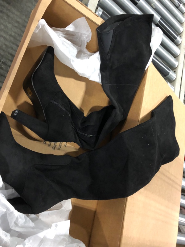 Photo 1 of BLACK HIUGH KBNEE BOOTS SIZE 41