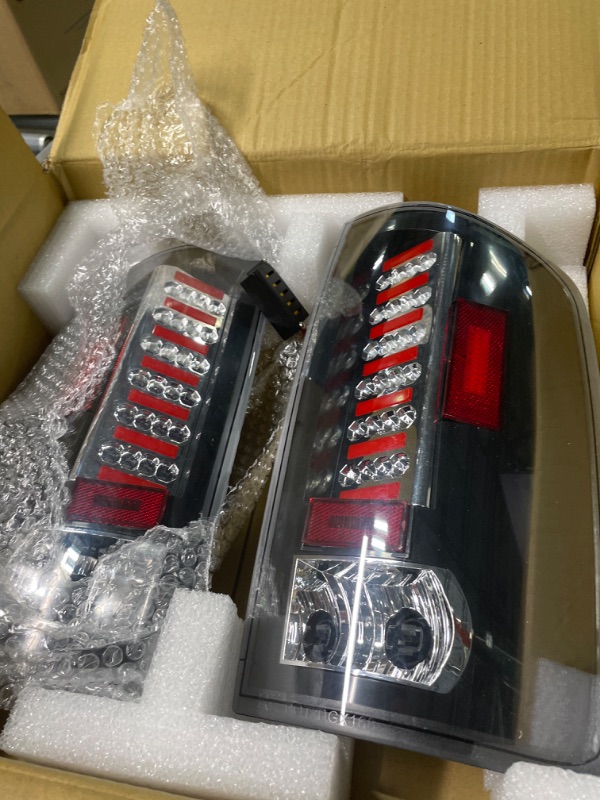 Photo 2 of Tresound LED Tail Light for Dodge Ram 1500 2002-2006, Ram 2500 3500 2003-2006, Rear Taillight Assembly, CH2801147 CH2800147