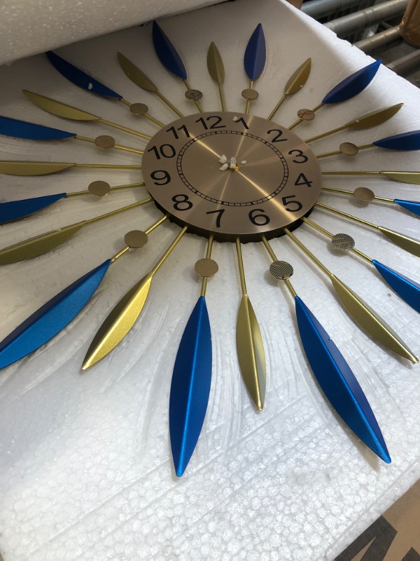 Photo 1 of SHISEDECO Metal Sunburst Wall Clock