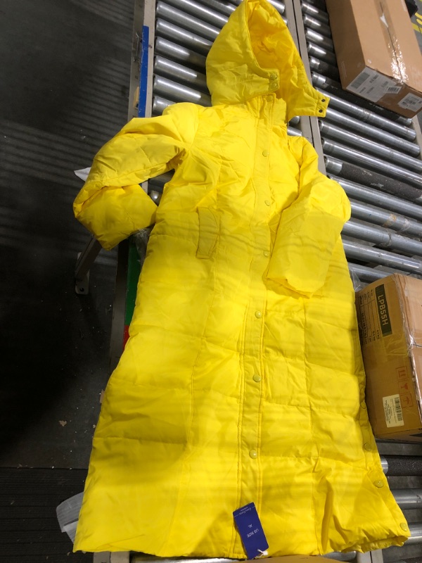 Photo 1 of chouyatou yellow rain coat size xl