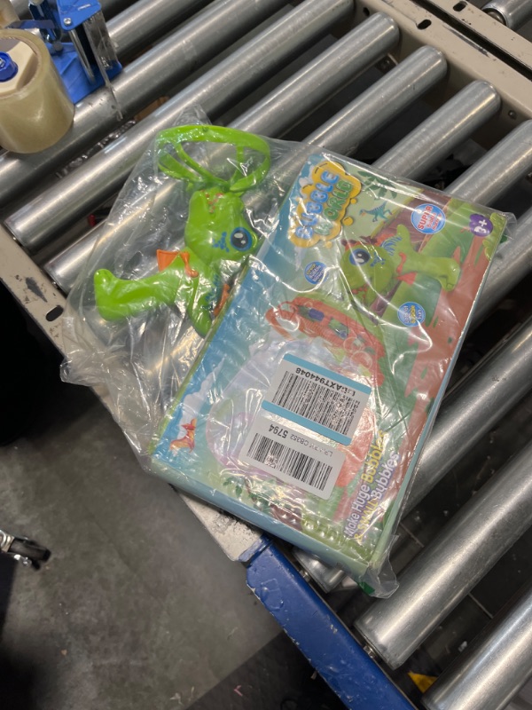 Photo 1 of Bubble Gun Bubble Machine Dinosaur Bubble Blower Toy for Kids and Toddlers Bubble in Bubble Gun with 8 oz Bubble Solution for 3 4 5 6 7 8 Years Old Boys and Girls Green