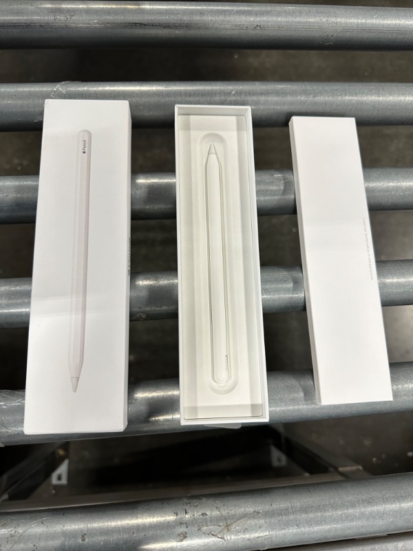 Photo 3 of Apple Pencil (2nd Generation)