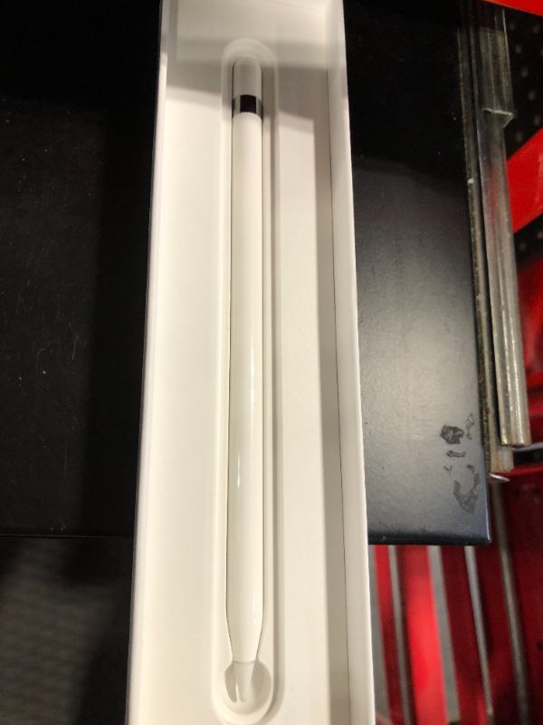 Photo 3 of Apple Pencil (USB-C)