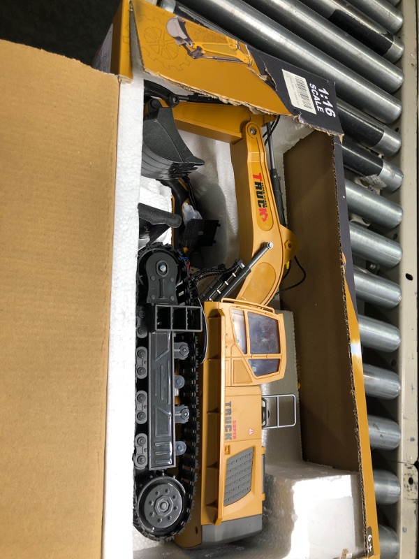 Photo 1 of 2FUN Remote Control Bulldozer Toys for Boys, Remote Control Bulldozer with Metal Dozer Blade, Toys for Boys 3-5 4-7 8-12 Year Old Kids Christmas Birthday Gift