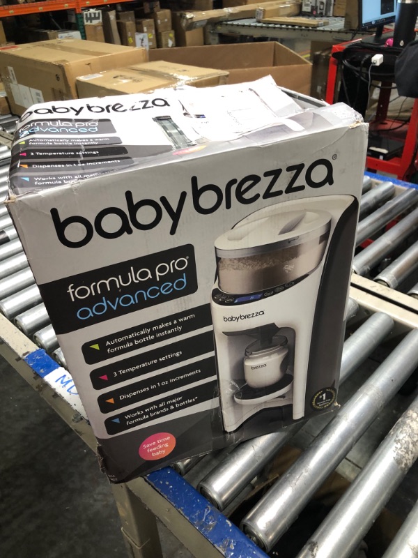 Photo 2 of ***FOR PARTS ONLY***

Baby Brezza New and Improved Formula Pro Advanced Formula Dispenser Machine - Automatically Mix a Warm Formula Bottle Instantly - Easily Make Bottle with Automatic Powder Blending, White