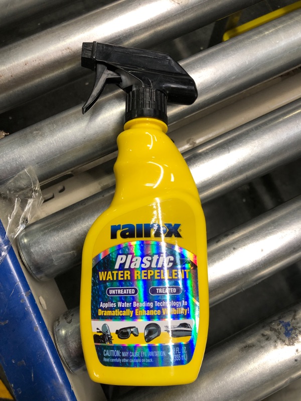 Photo 1 of Rain-X 620036 Plastic Treatment - 12 fl. oz. Pack of 1