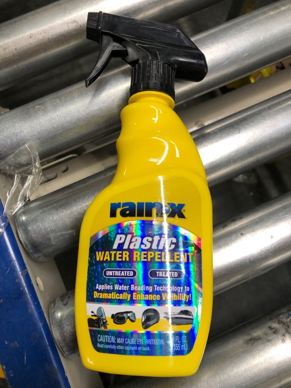 Photo 1 of Rain-X 620036 Plastic Treatment - 12 fl. oz. Pack of 1