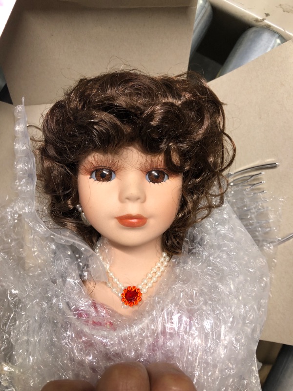 Photo 4 of ***ONE SHOULDER IS BROKEN***

Kinnex Collections by Amanda 18" Porcelain Quinceanera Umbrella Doll (Quince Anos)~ KK18725-14 ~ (Red)