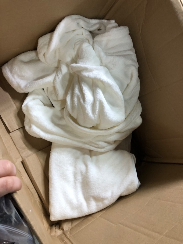 Photo 1 of ** 12 ITEMS *** Toulite 12 Pcs Plush Robes for Women Soft Warm Fleece Bathrobe Bridesmaids Robe Set with Towel Sunglasses for Wedding Party