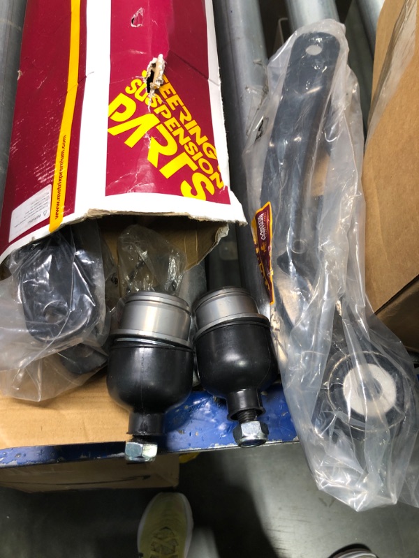 Photo 1 of AUQDD 4Pc Suspension Kits Front Lower Control Arm and Ball Joint Compatible With 2014-2018 Je-ep Cherokee (Replace # K643179 K643180 K500287 4668993AA 4668994AA 68224650AA)