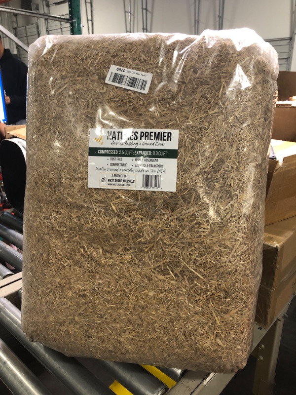 Photo 3 of Natures Premier Chopped Straw – Dust-Free Chopped Wheat Straw – Natural and Biodegradable Seeding Straw for Yard, Farms, Pets, Gardening, Landscaping – Made in USA (LARGE BAG - 16 lbs)