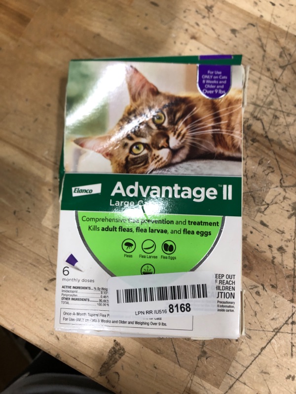 Photo 2 of Advantage II Large Cat Vet-Recommended Flea Treatment & Prevention | Cats Over 9 lbs. | 6-Month Supply 6-Pack Large Cat only