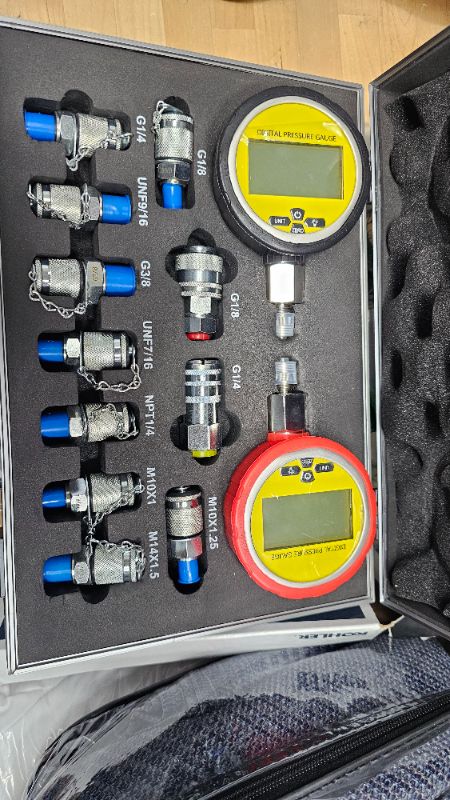 Photo 1 of 70M Hydraulic Pressure Test Checker Kit, w/ 10000PSI/70MPa Digital Pressure Gauges, 11 Couplings, 2 Test Hoses, Hydraulic Tester Coupling Kit for Excavator Construction Machinery Hydraulic Systems